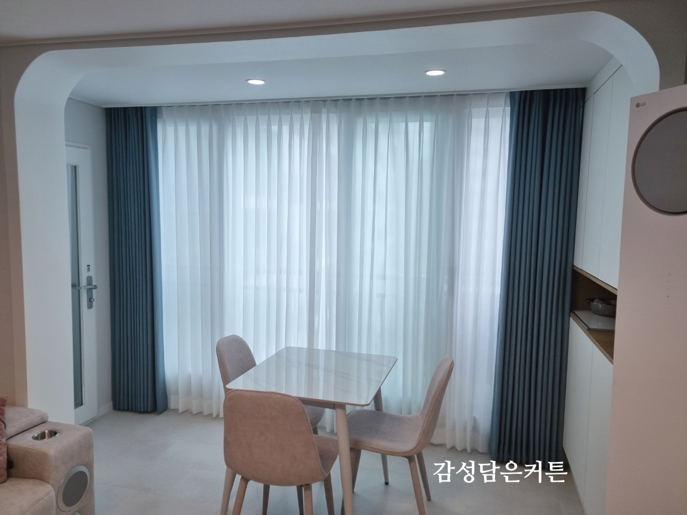 2000769928_gs7yrq4u_59d38ec45e5637cc48c3ab9a727075b4bd8258f4.jpg 이미지크게보기